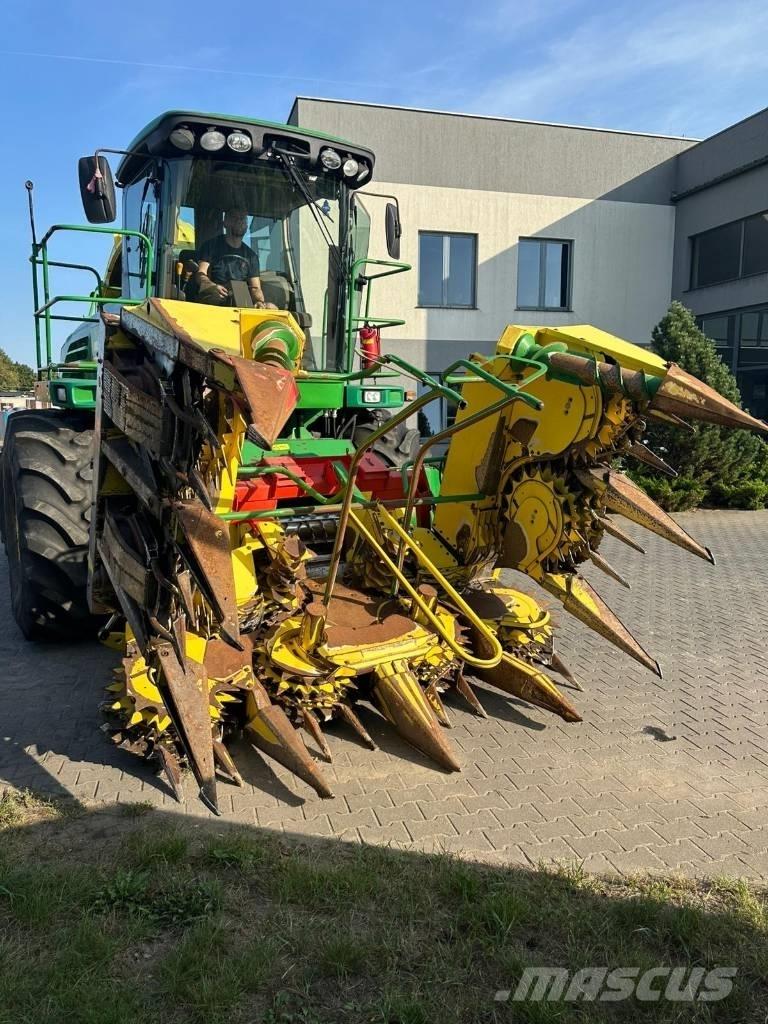 John Deere 7300 Самоходни фуражири