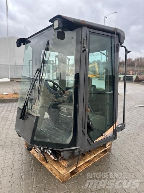 CASE 721 F USED CAB Кабина