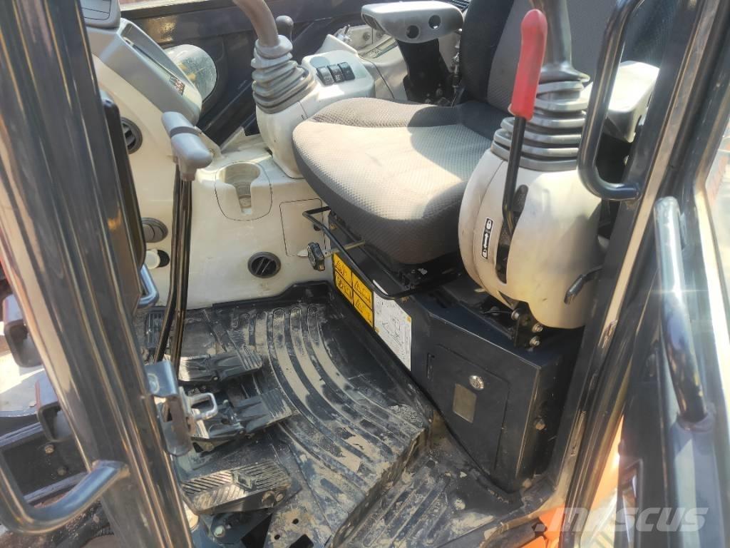 Hitachi ZX55USR-5A Мини екскаватори < 7 т