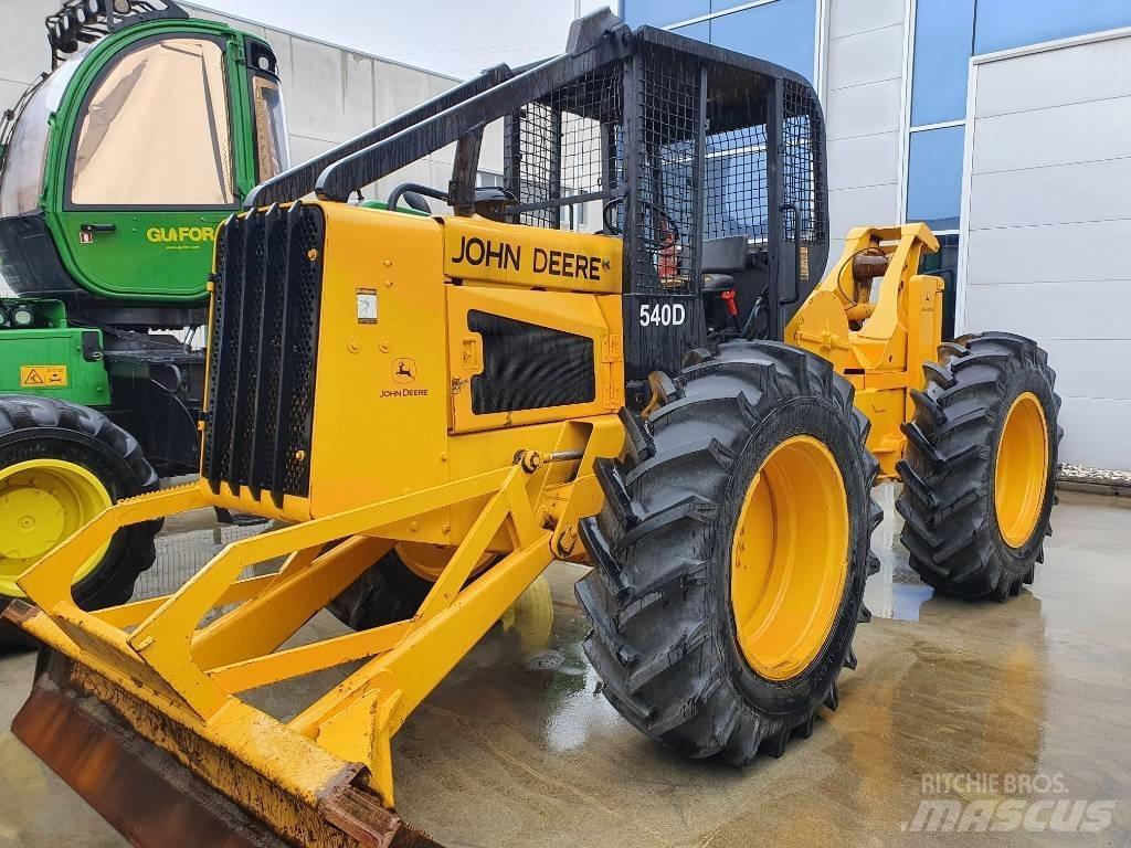 John Deere 540 D Скидери
