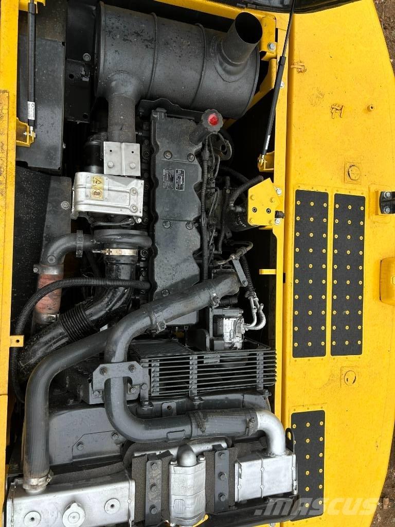 Komatsu 240-8 Верижен екскаватор