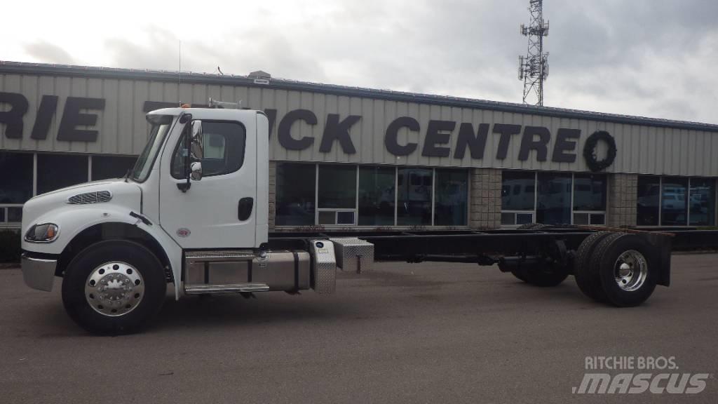 Freightliner M2 106 Шаси кабини