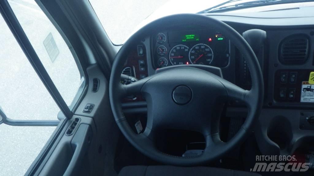 Freightliner M2 106 Шаси кабини