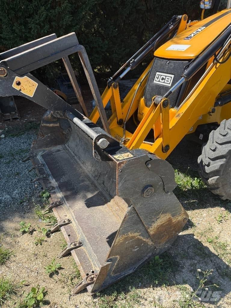 JCB 3 CX Товарач със заден ексватор
