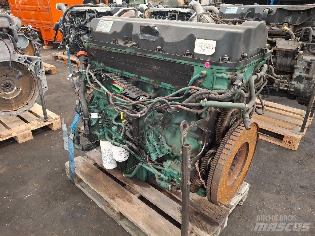 Volvo D11C370 Двигатели
