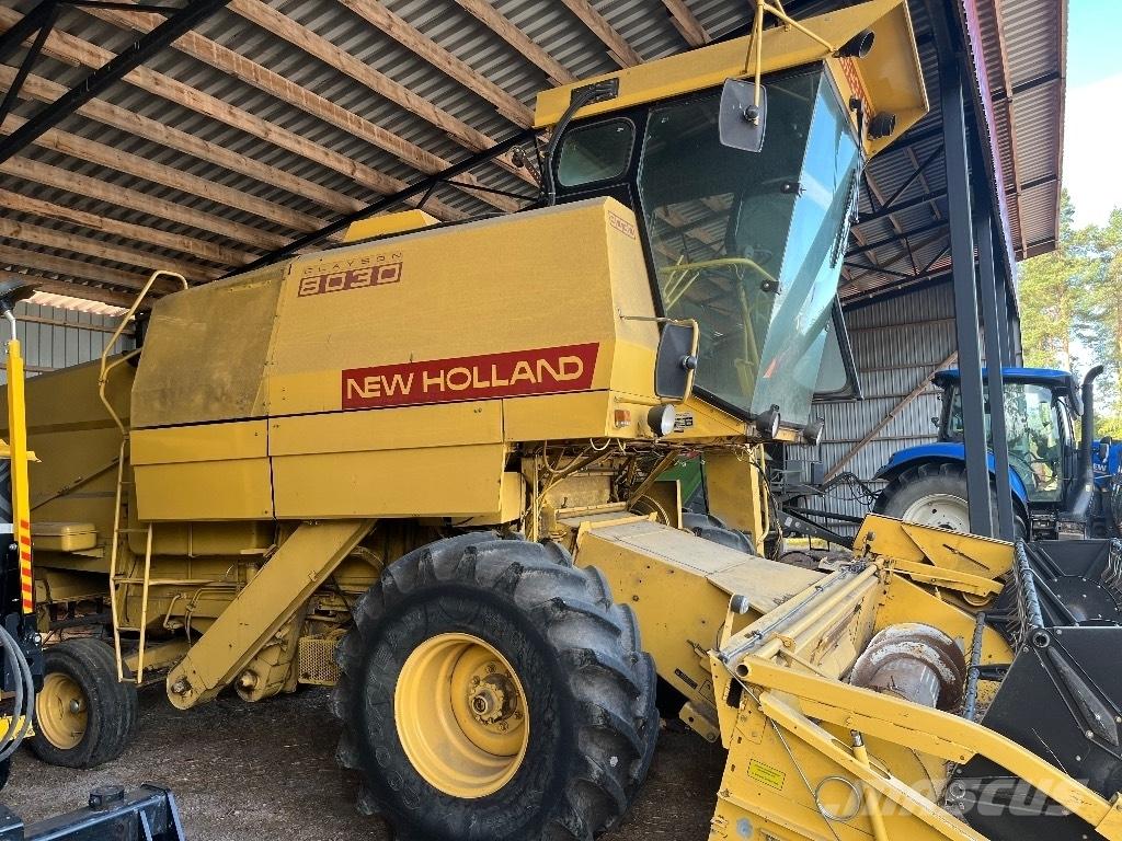 New Holland 8030 Комбайни