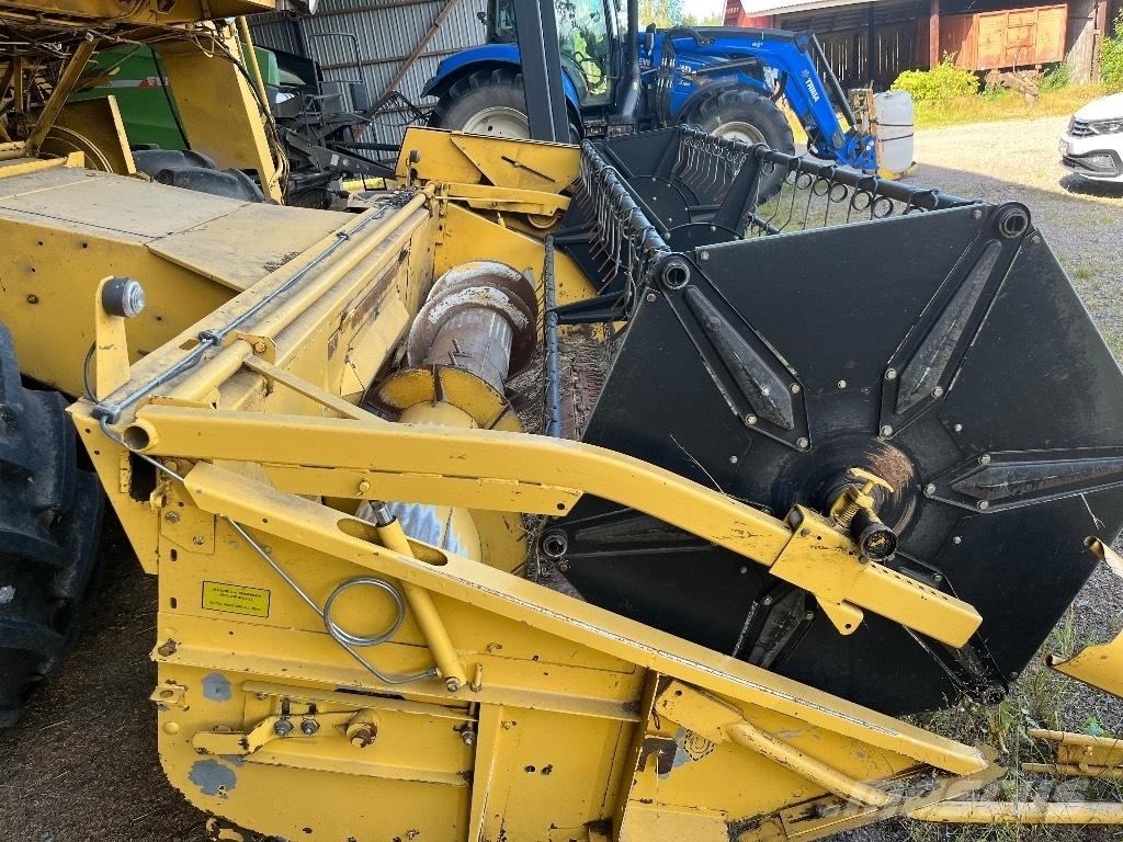 New Holland 8030 Комбайни