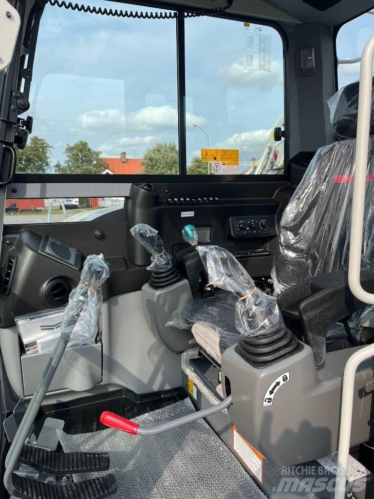 Takeuchi TB 290 Средни екскаватори 7т - 12т