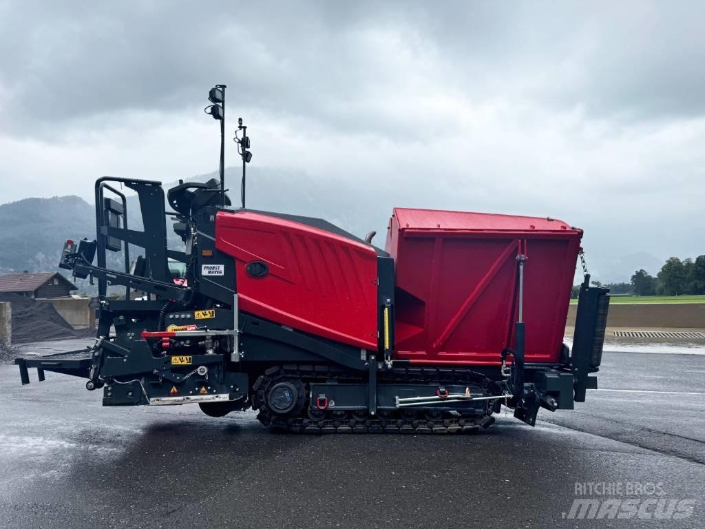 Bomag BF200C-2 Машини за асфалт