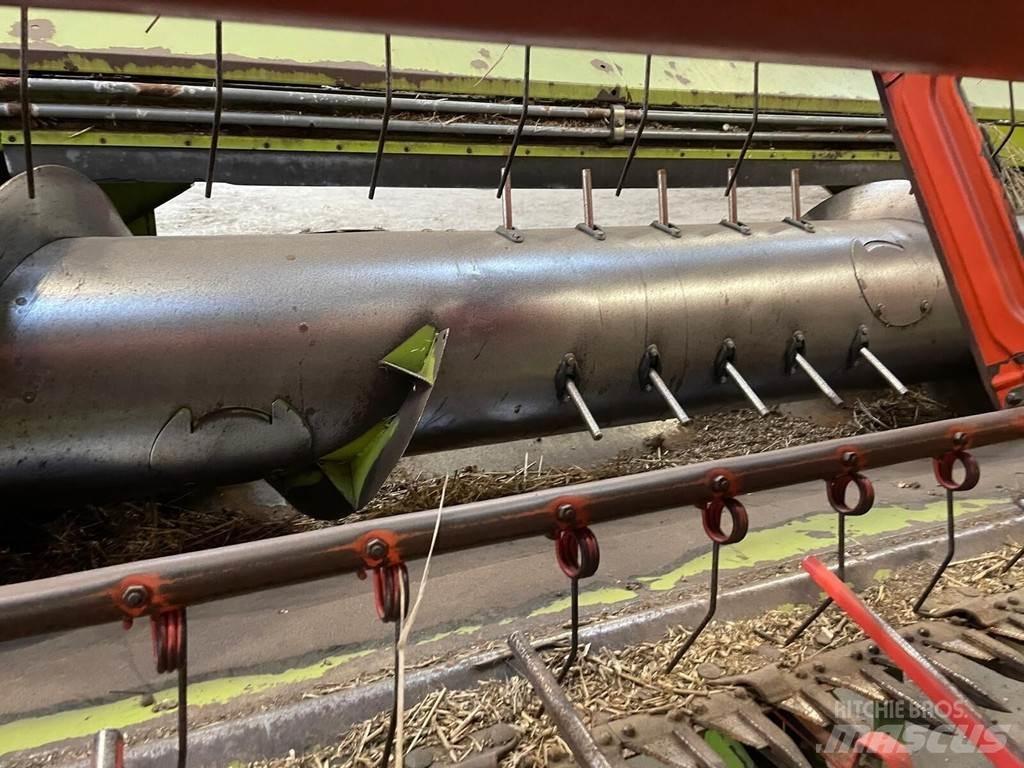 CLAAS LEXION 580 Комбайни