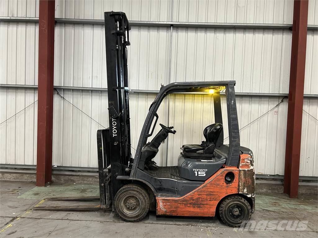Toyota 02-8FDF15 Дизелови камиони