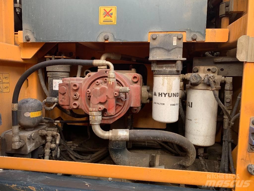 Hyundai HX220A L Верижен екскаватор