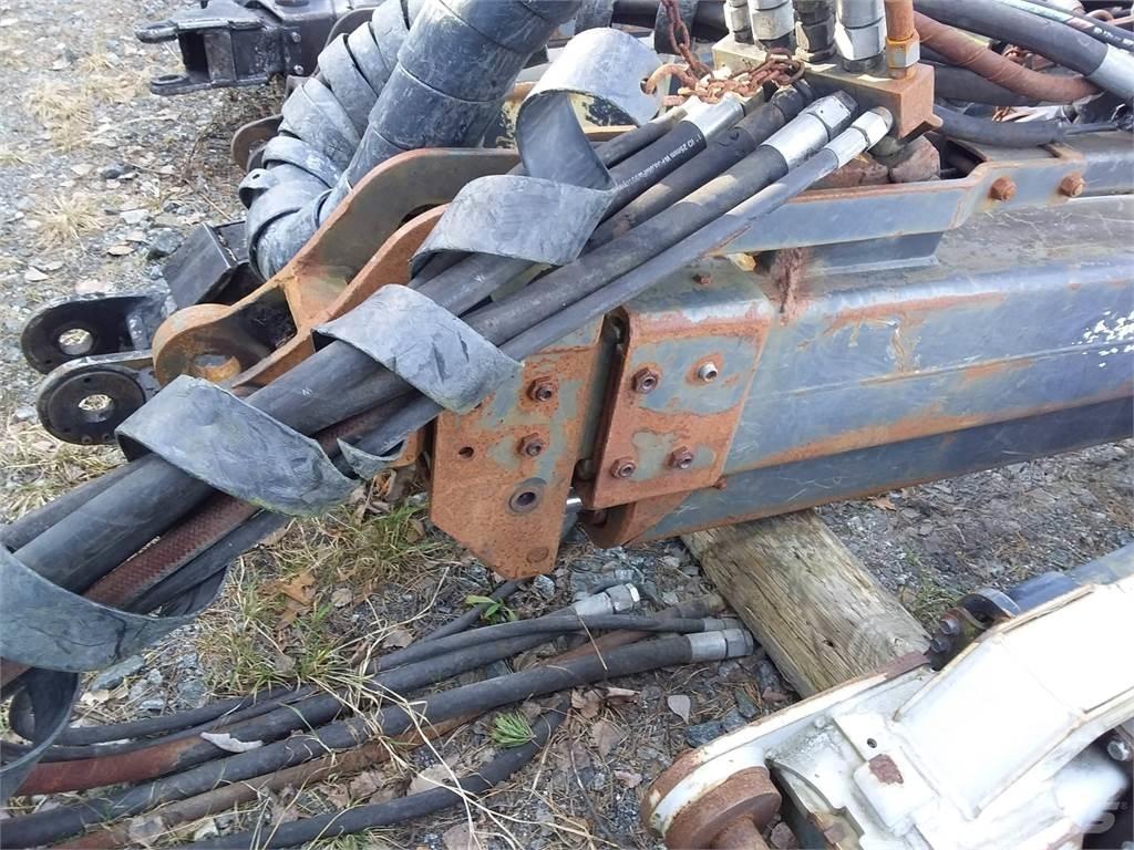 Loglift 210 Карнове за харвестери