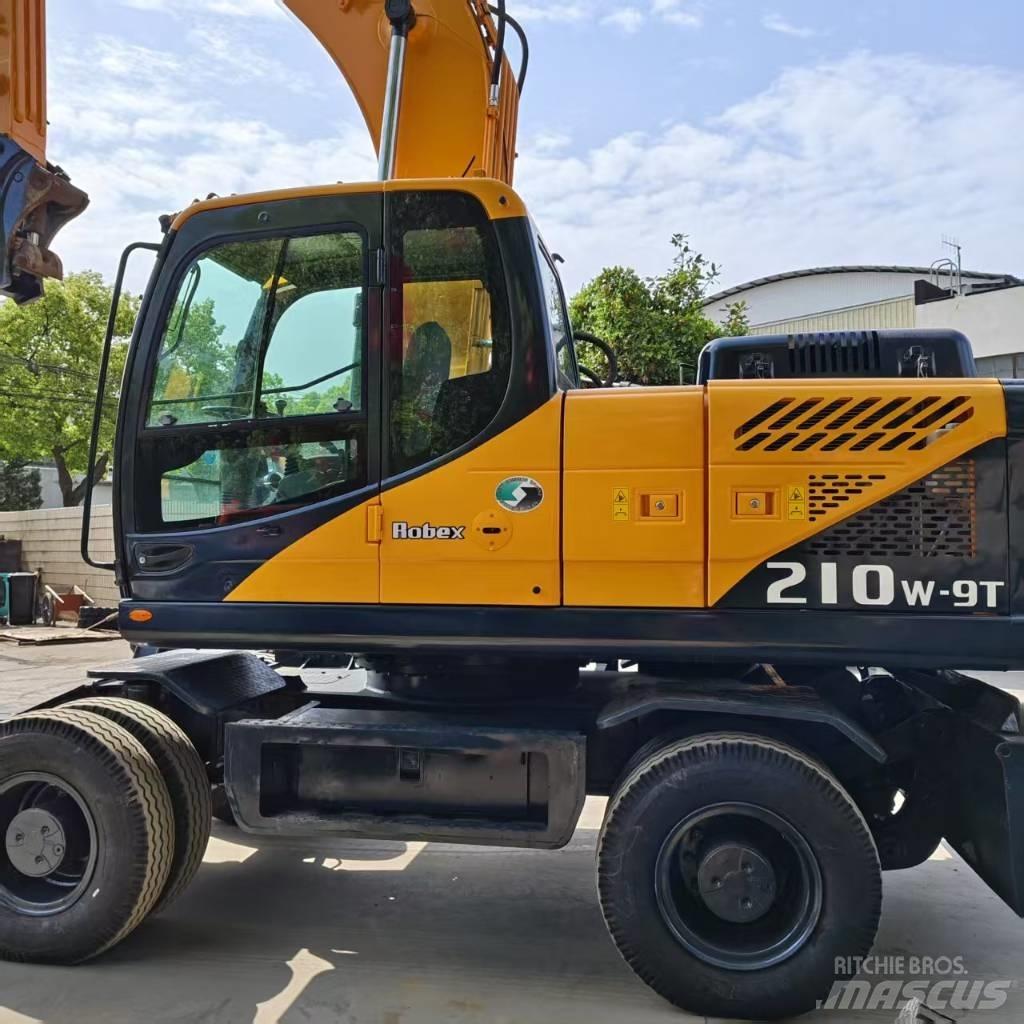 Hyundai 210w-9 Колесни екскаватори
