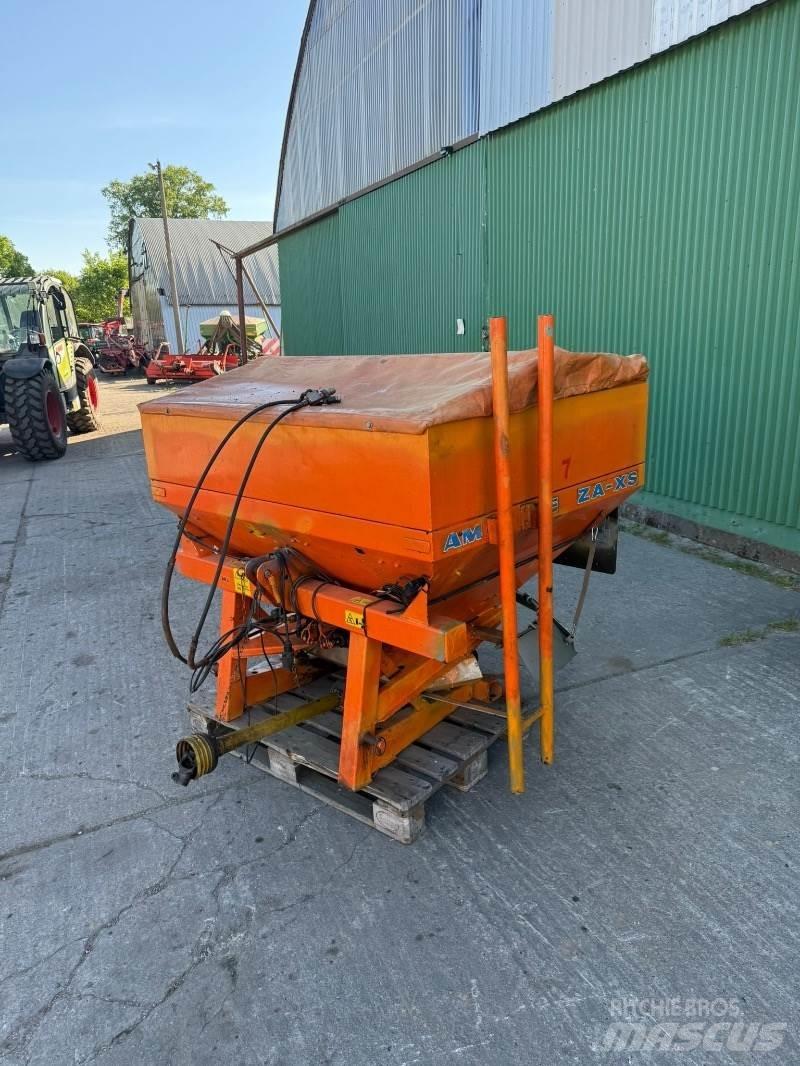 Amazone ZA XS 602 Разстилачки на пясък и сол