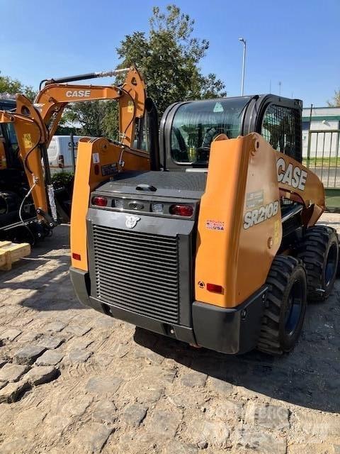 CASE SR210B Мини товарачи
