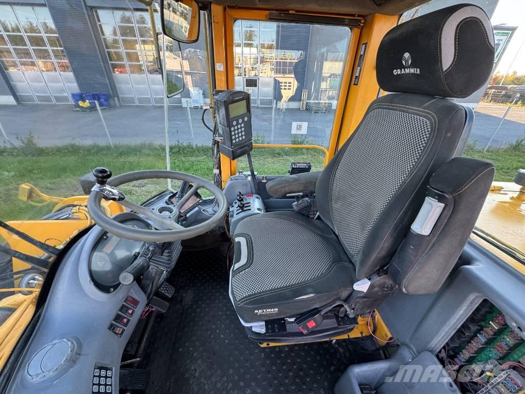 Volvo L 120 D Колесни товарачи