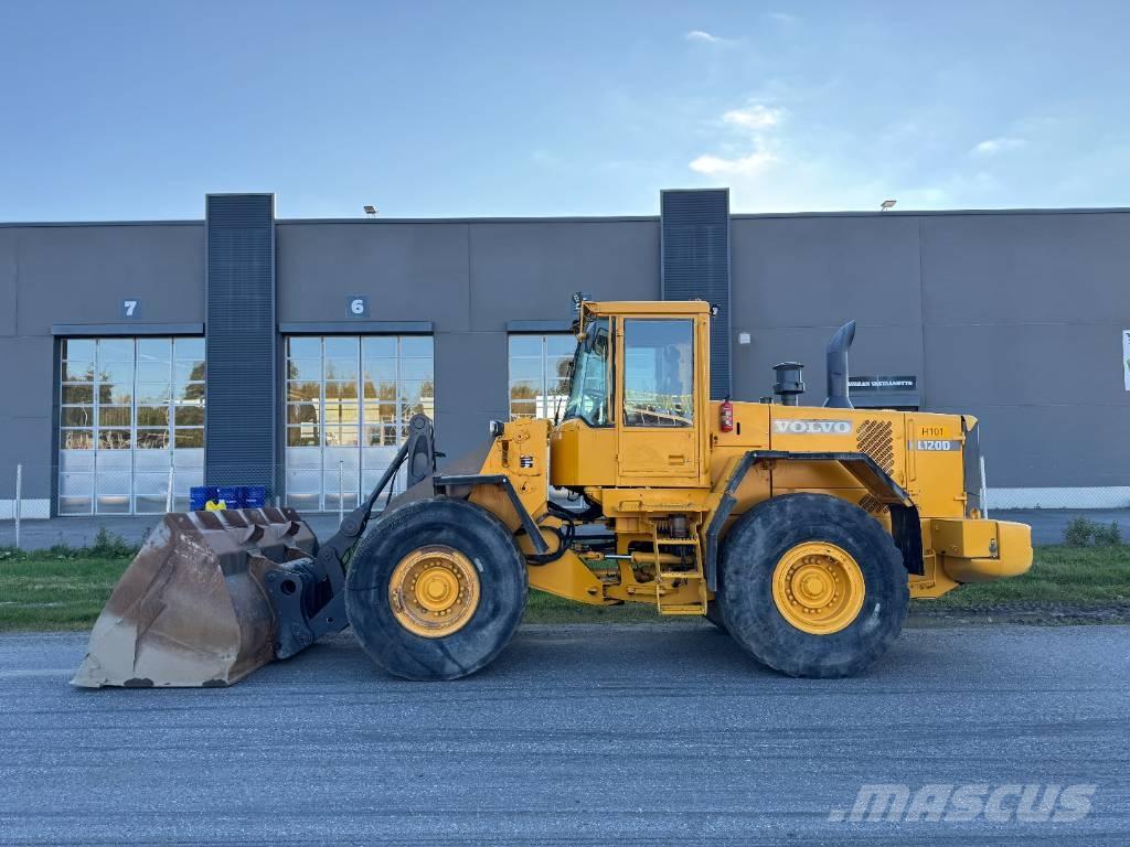 Volvo L 120 D Колесни товарачи