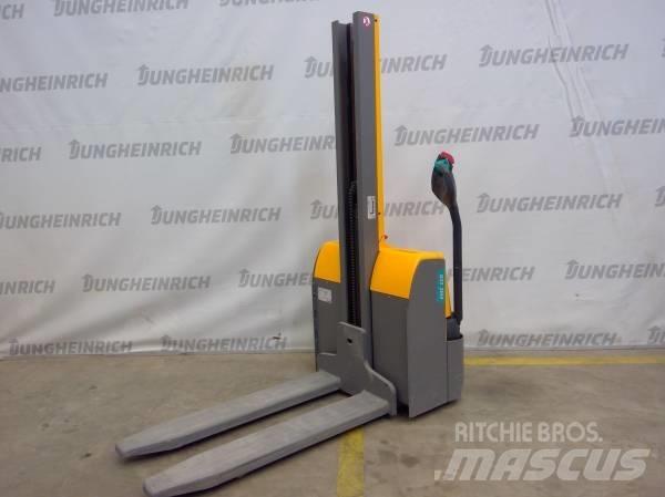 Jungheinrich EMC 110 Колички високоповдигачи с теглич