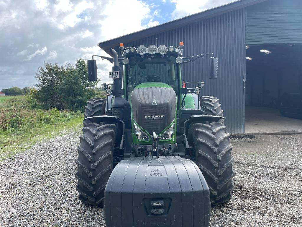Fendt 828 Vario Трактори