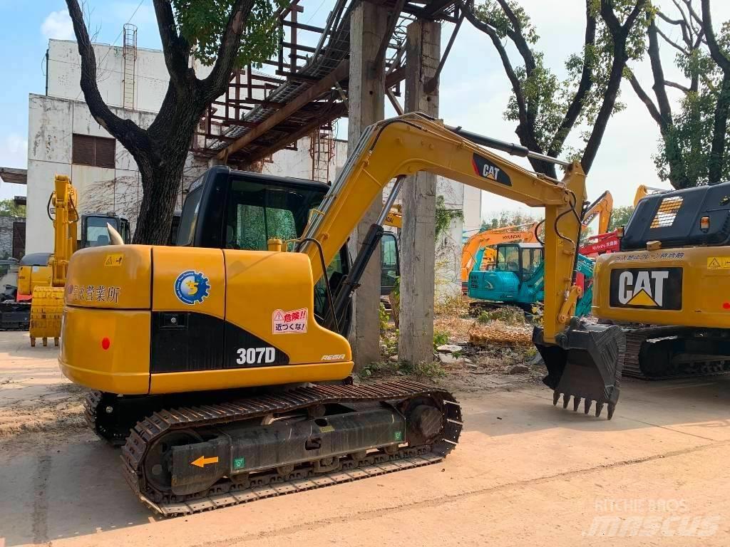 CAT 307D Средни екскаватори 7т - 12т