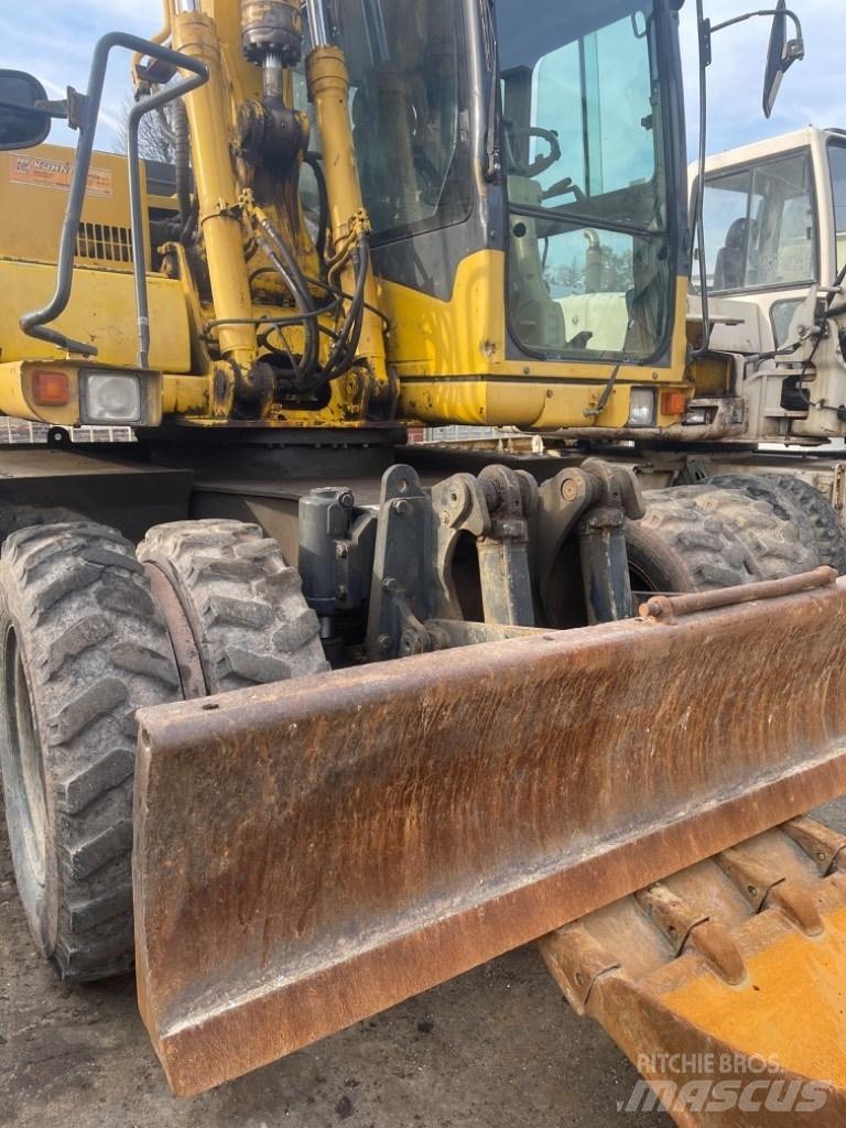 Komatsu PW 130-7K Колесни екскаватори