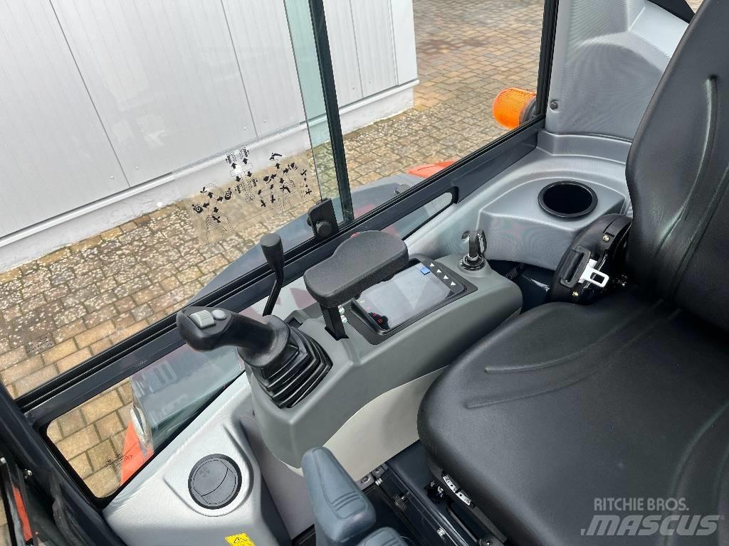 Atlas AC 25 UF Мини екскаватори < 7 т