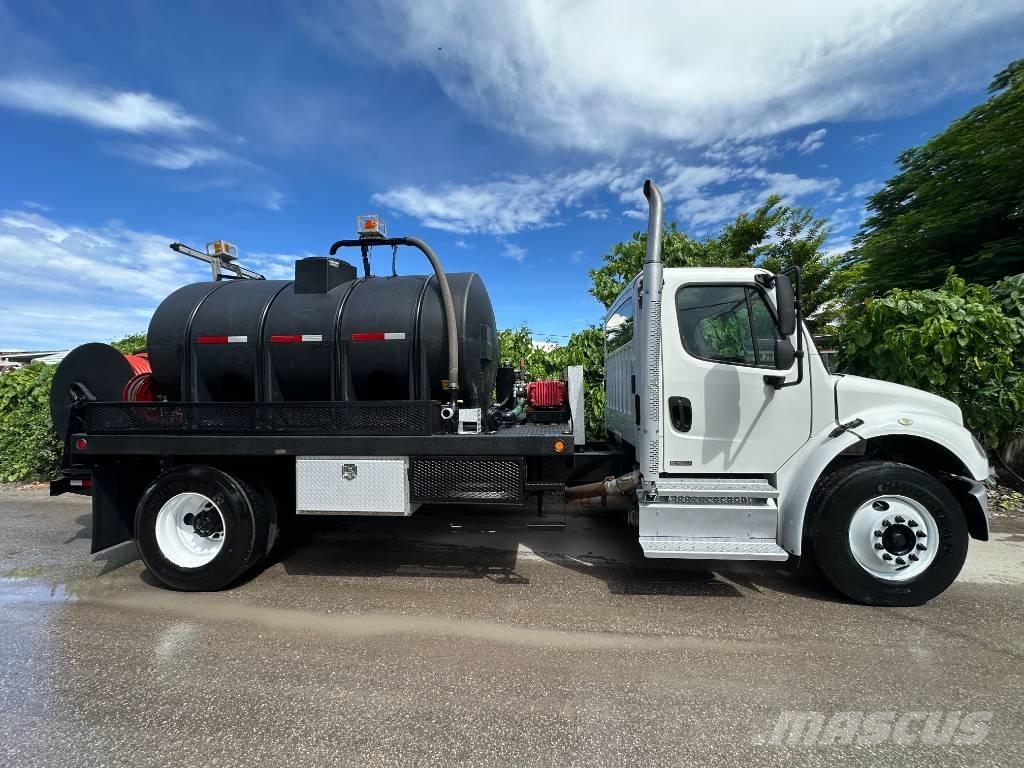 Freightliner M2 Комби / вакуум камиони
