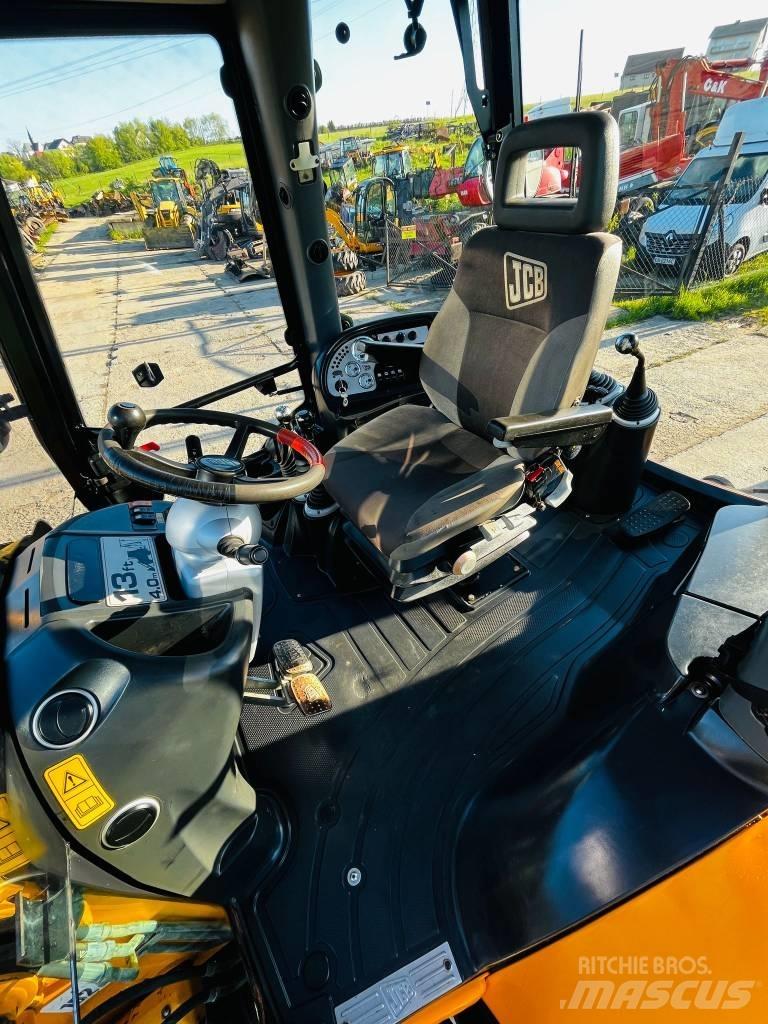 JCB 3 CX Super Товарач със заден ексватор