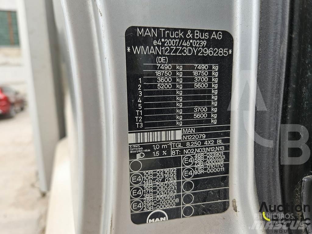 MAN TGL8.250 Брезентови камиони
