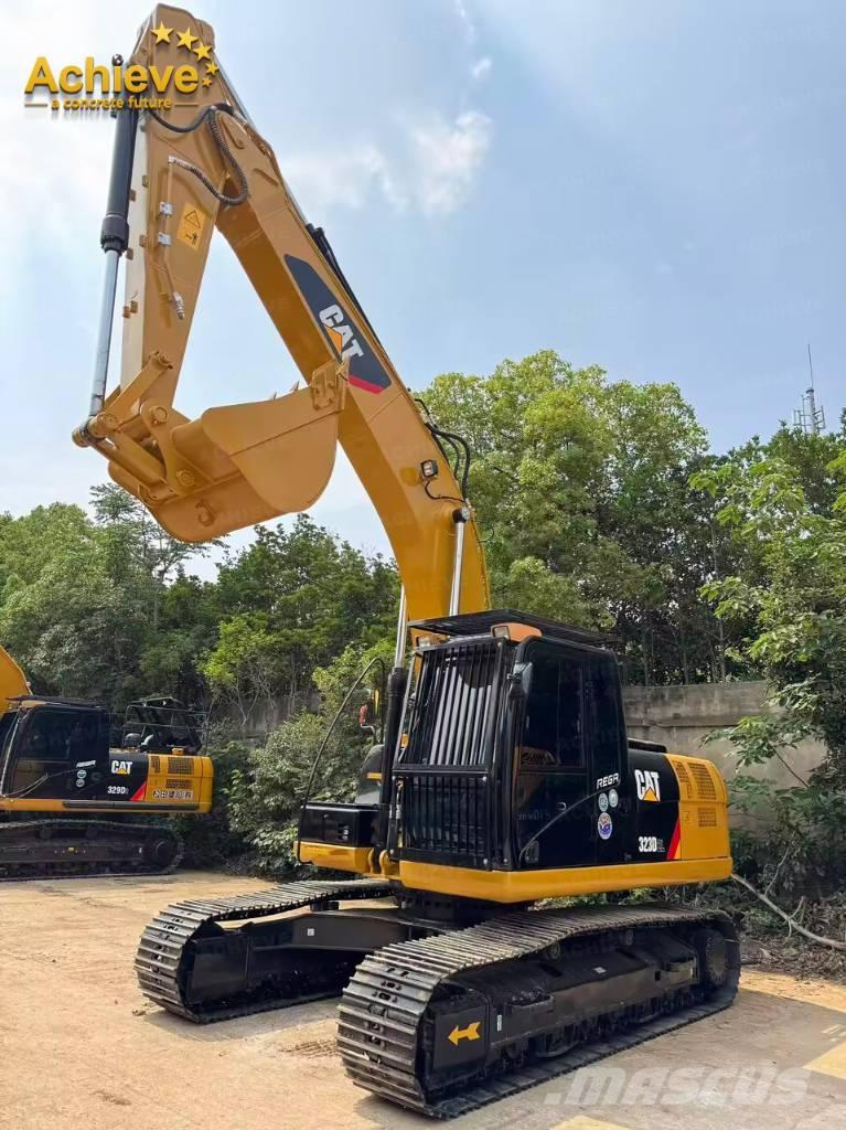 CAT 323D2L Верижен екскаватор