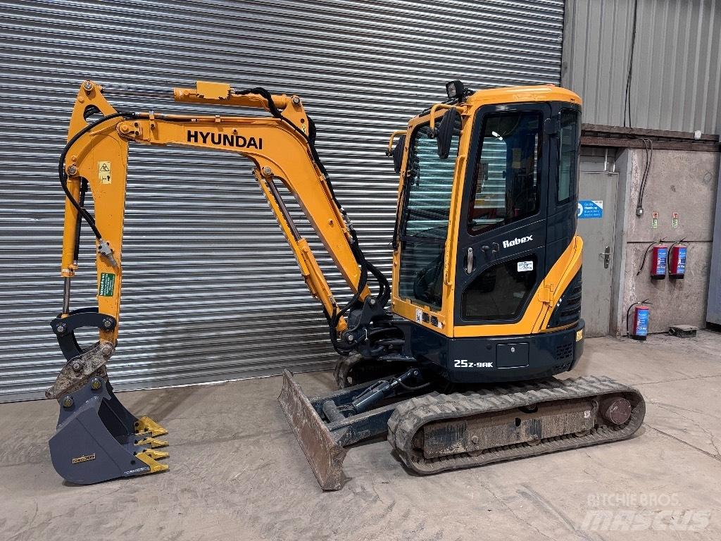 Hyundai R25Z-9 AK Мини екскаватори < 7 т