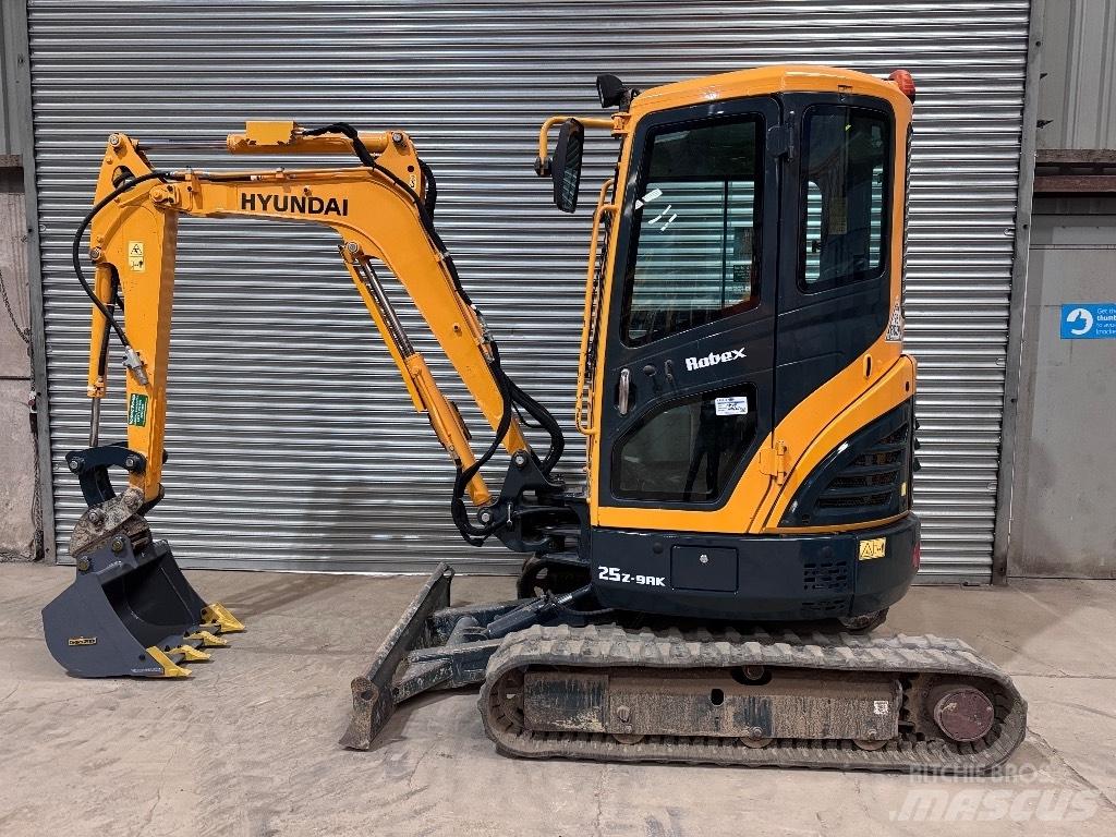 Hyundai R25Z-9 AK Мини екскаватори < 7 т