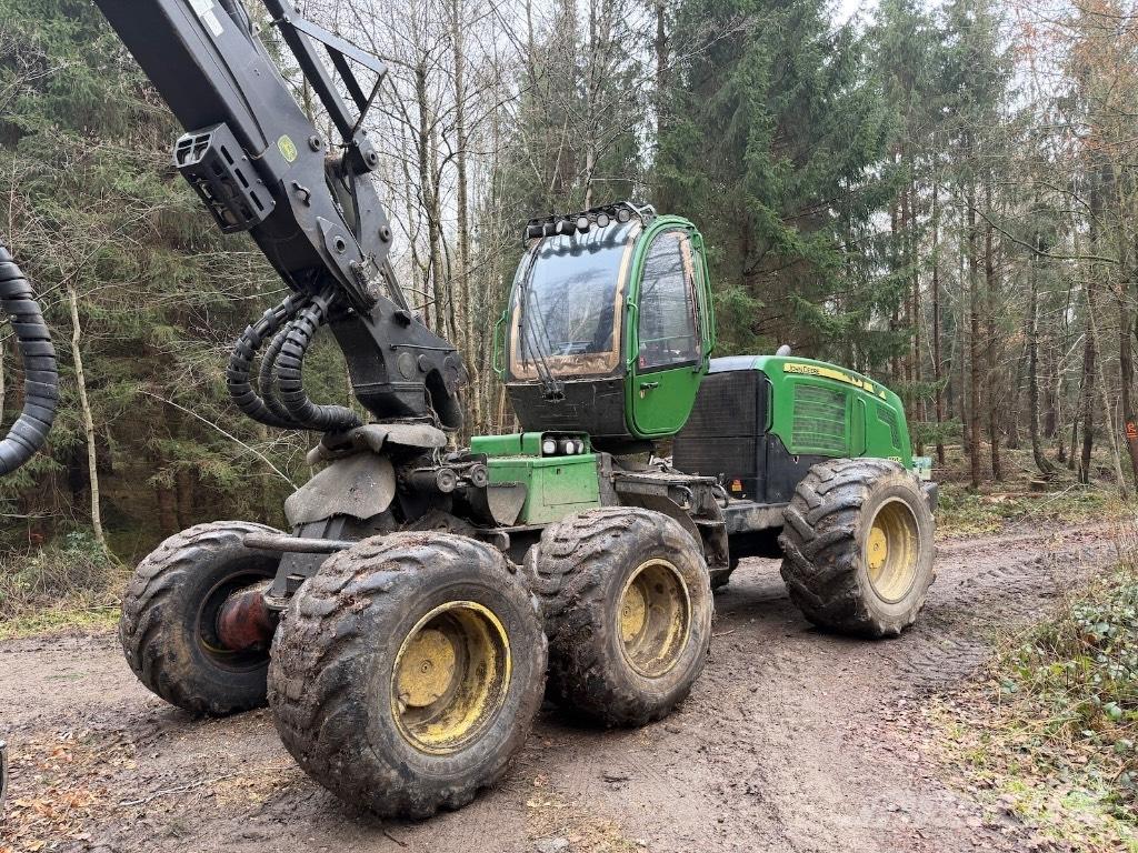 John Deere 1270 E Харвестери