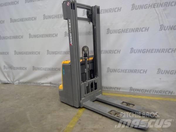 Jungheinrich EJC 112 Колички високоповдигачи с теглич