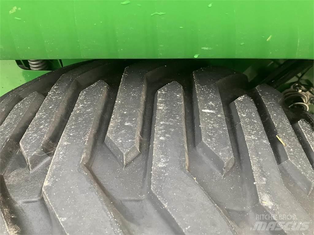 John Deere V461R Сламопреси за кръгли бали

