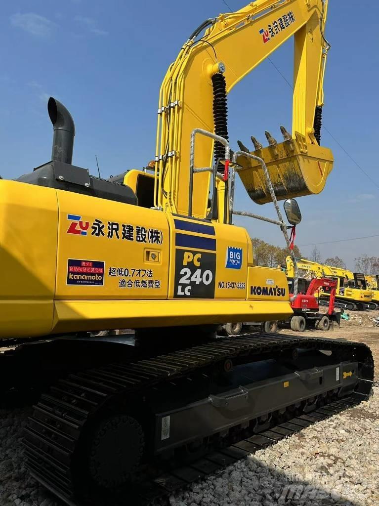 Komatsu 240-8 Верижен екскаватор