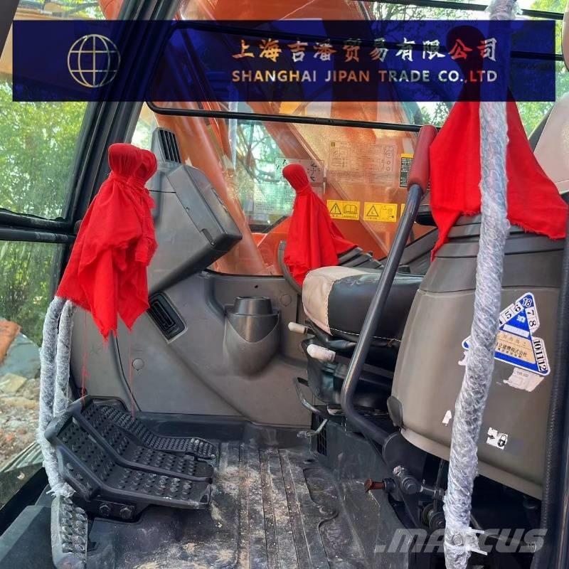 Hitachi ZX 135 Средни екскаватори 7т - 12т