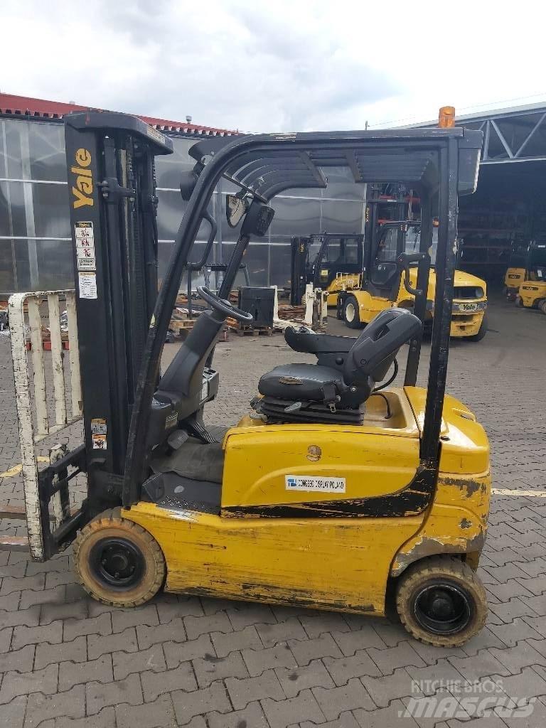 Yale ERP16VF Електрически вилични кари-повдигачи