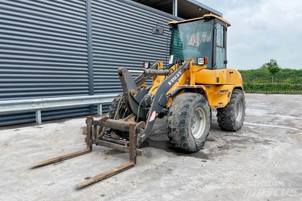 Volvo L 30 ZX Колесни товарачи