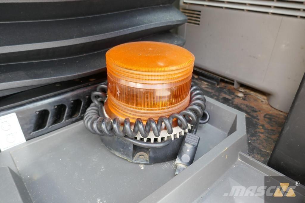 CAT 320 Верижен екскаватор