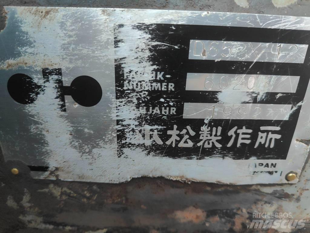 Komatsu D 65 PX-12 Верижни булдозери
