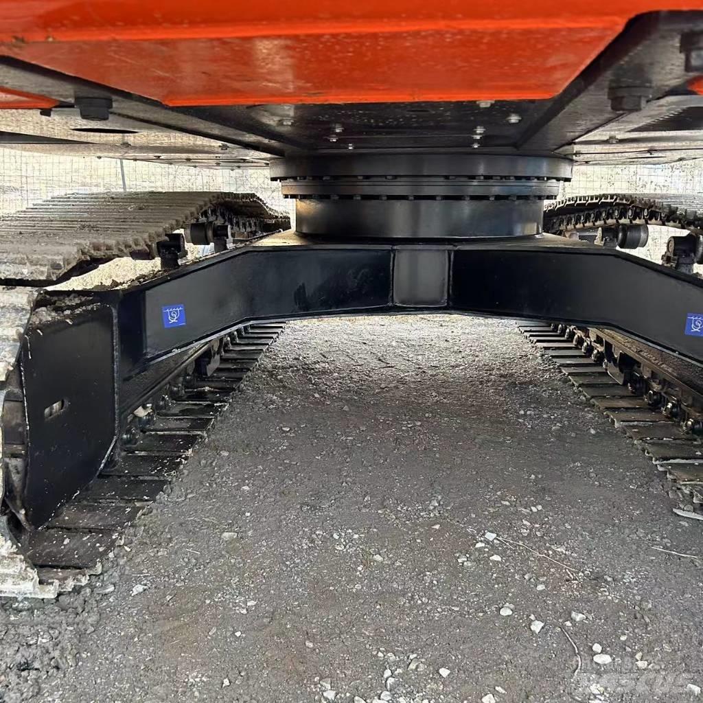 Hitachi ZX 200 Верижен екскаватор