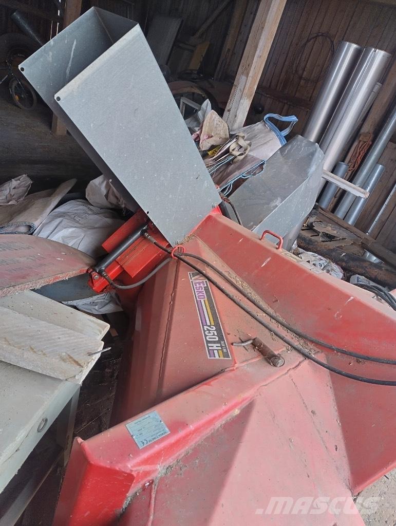 Esko 250 H Снегохвъргачки
