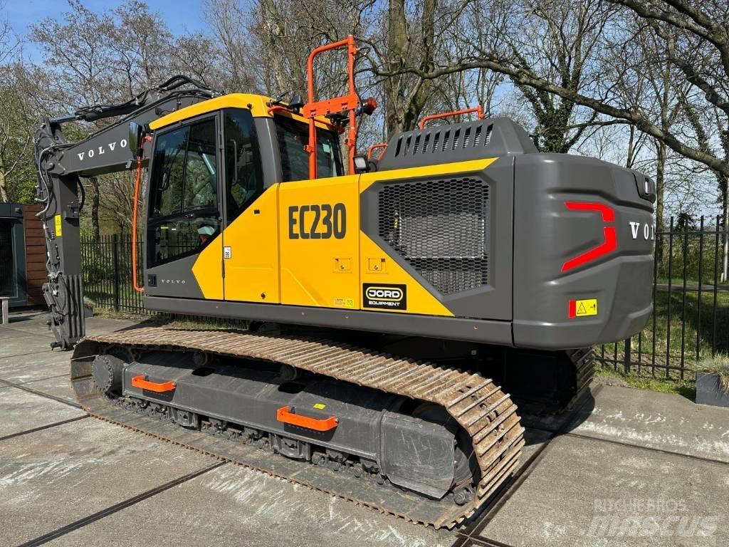 Volvo EC 230FL Верижен екскаватор