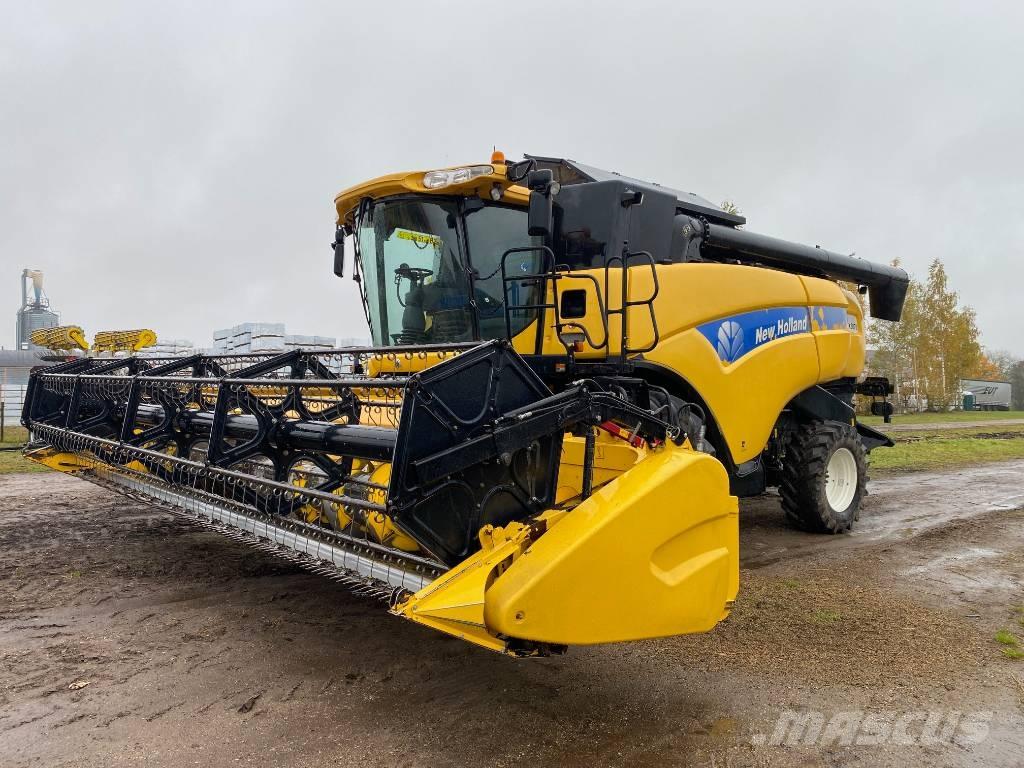 New Holland CX 8070 Комбайни