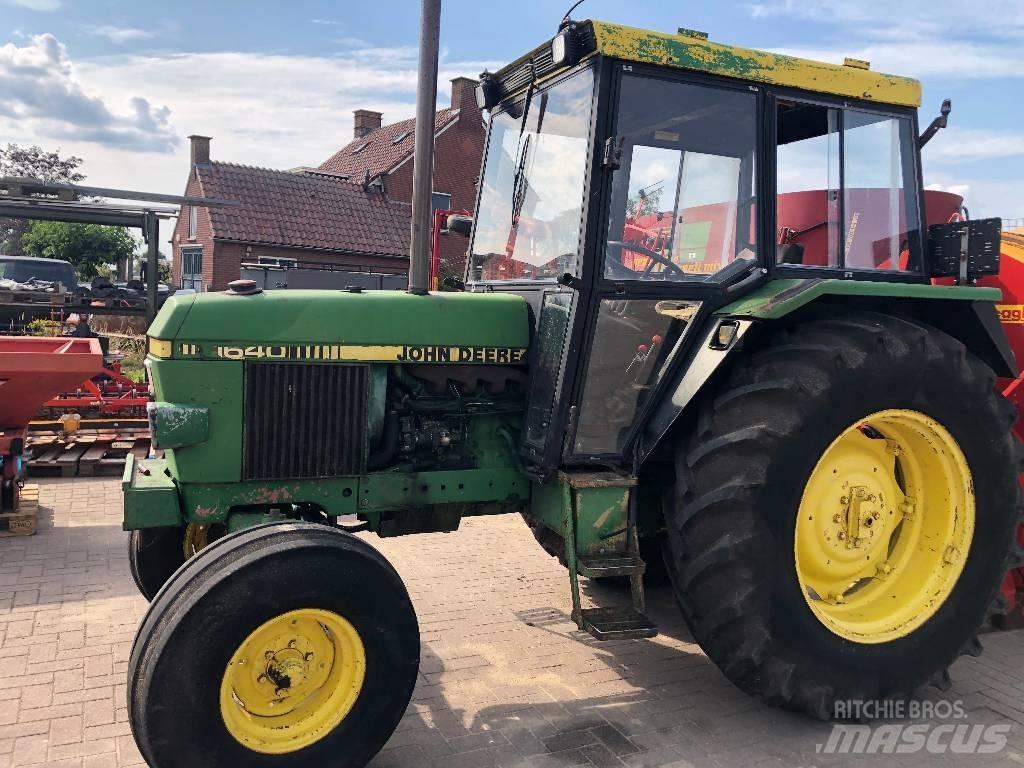 John Deere 1640 Трактори