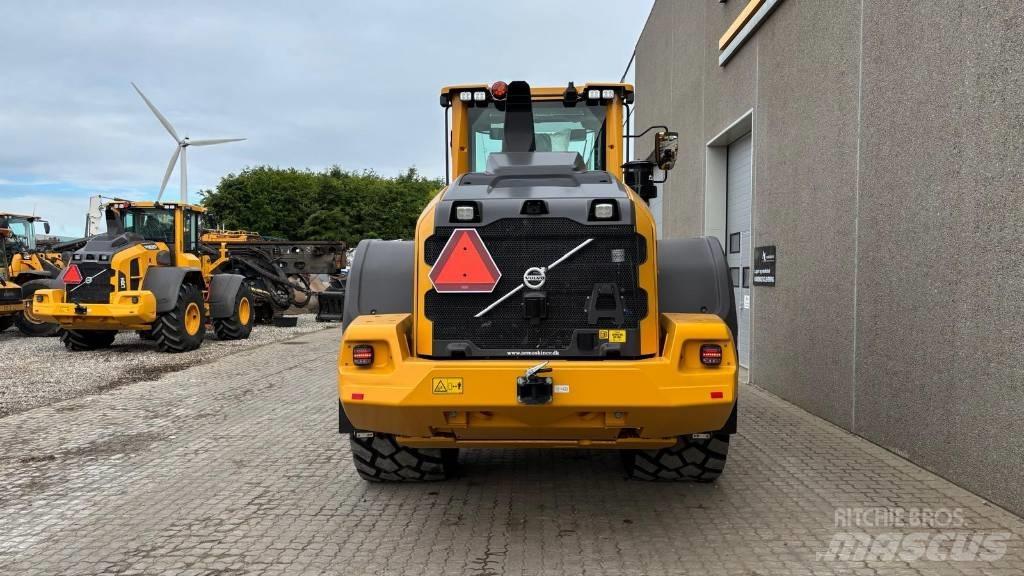 Volvo L 120 H Колесни товарачи