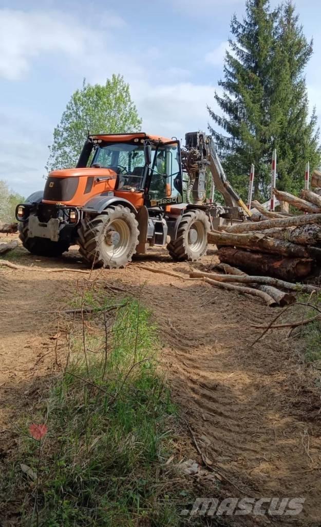 JCB Fastrac 3230 Горски трактори