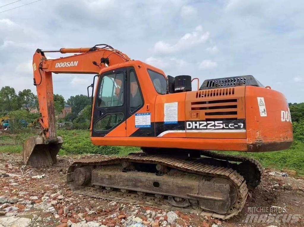 Doosan DH 225 LC-7 Верижен екскаватор